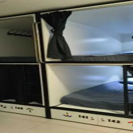 Oyo 91036 J Capsule Hotel @ Jalan Bukit Bintang-2